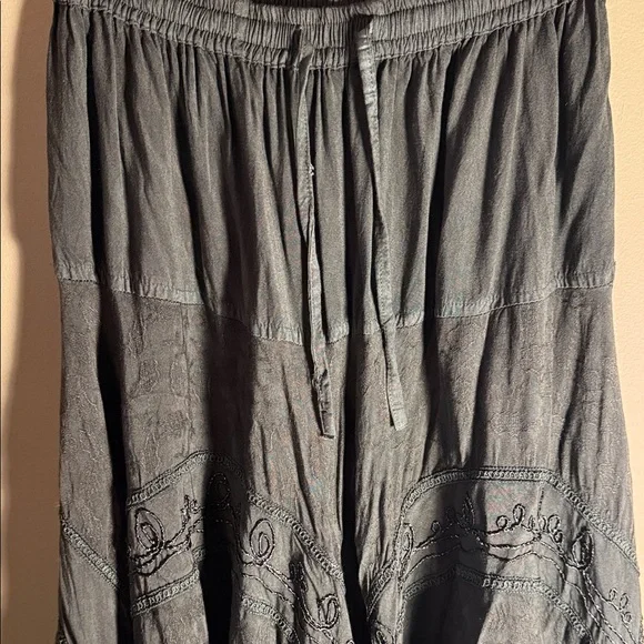 Advance Apparels Forest Green 🌳 Embroidered Boho Maxi Skirt with tie waist - Picture 4 of 10